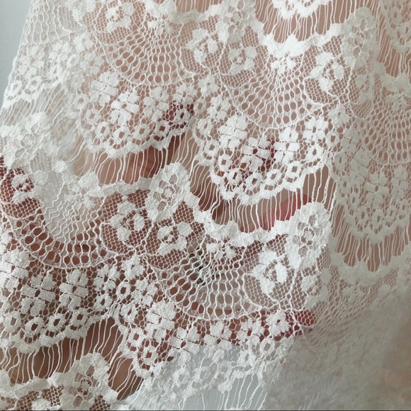 Moon Collection White & Peach Lace Blouse - Picture 5 of 13